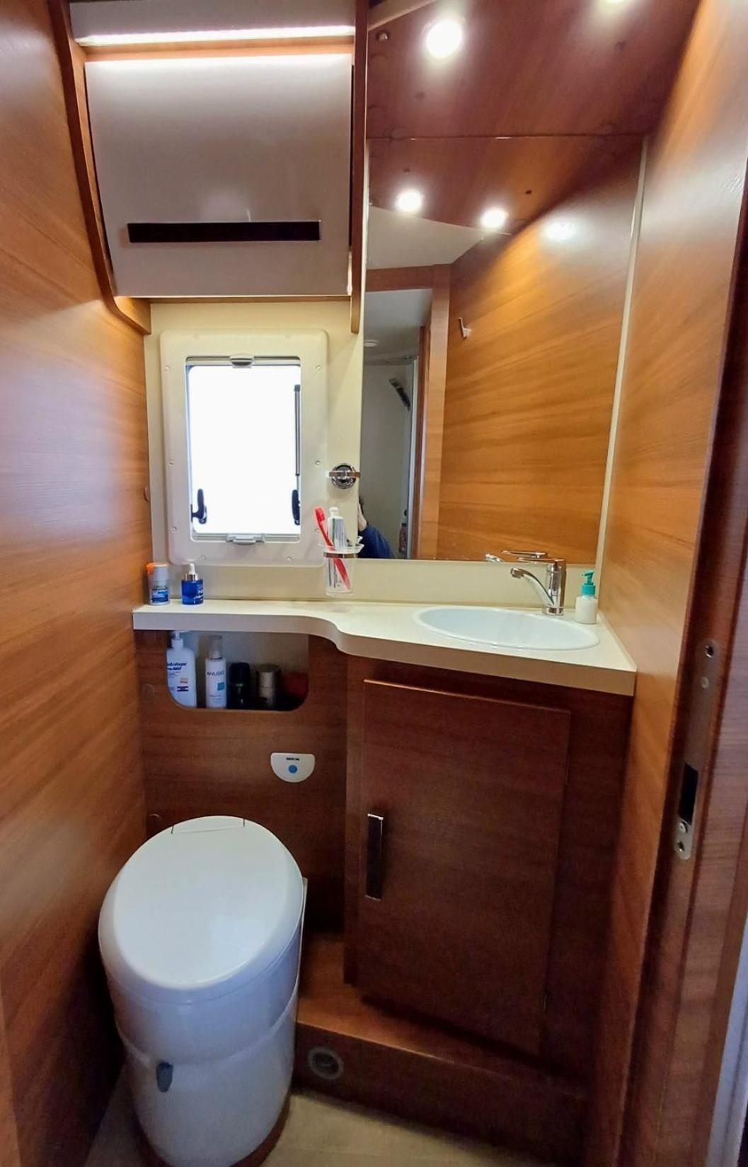 Autocaravana De Lujo Elnagh Madri Exterior foto